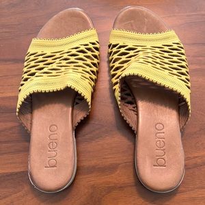 Bueno sandal. Size 37. Yellow